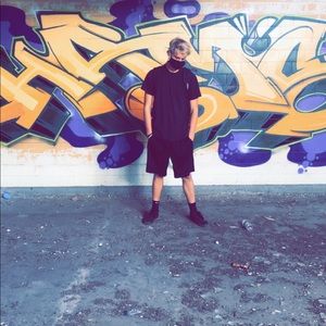 Meet your Posher, Christian